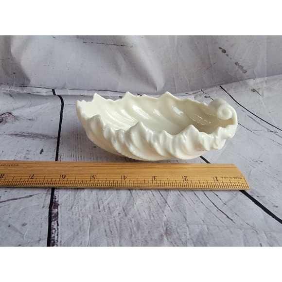 LENOX Porcelain Acanthus Leaf Candy Nut Dish Bowl White Sculpted 5.5 In VINTAGE - Picture 6 of 6